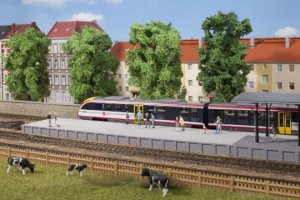 Auhagen Bahnsteig ohne Überdachung H0