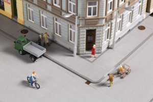 Auhagen Gehwegplatten mit Zubehör H0/TT
