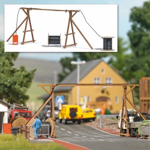 Busch Kabelbrücke mit Baustromverteiler H0